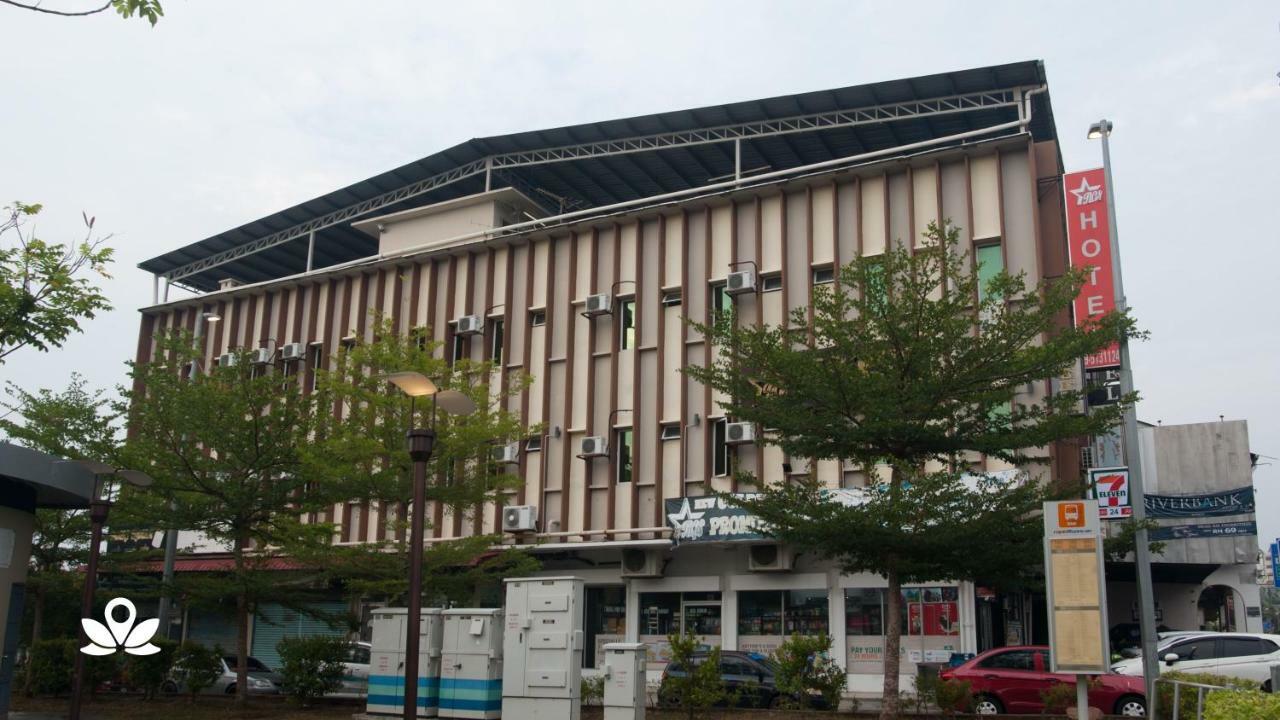Zen Rooms Golden Star Kuantan Exterior foto
