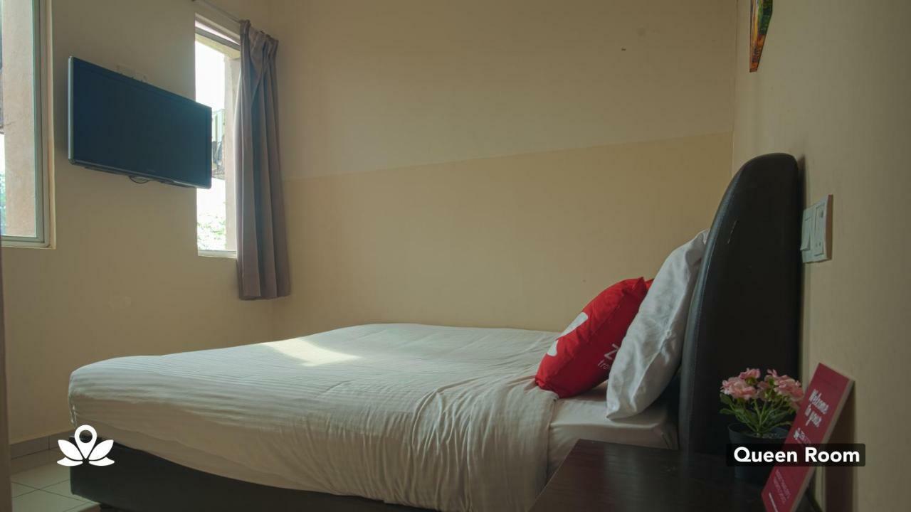 Zen Rooms Golden Star Kuantan Exterior foto
